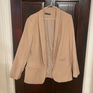 Elegant Women's Blazer in Cream